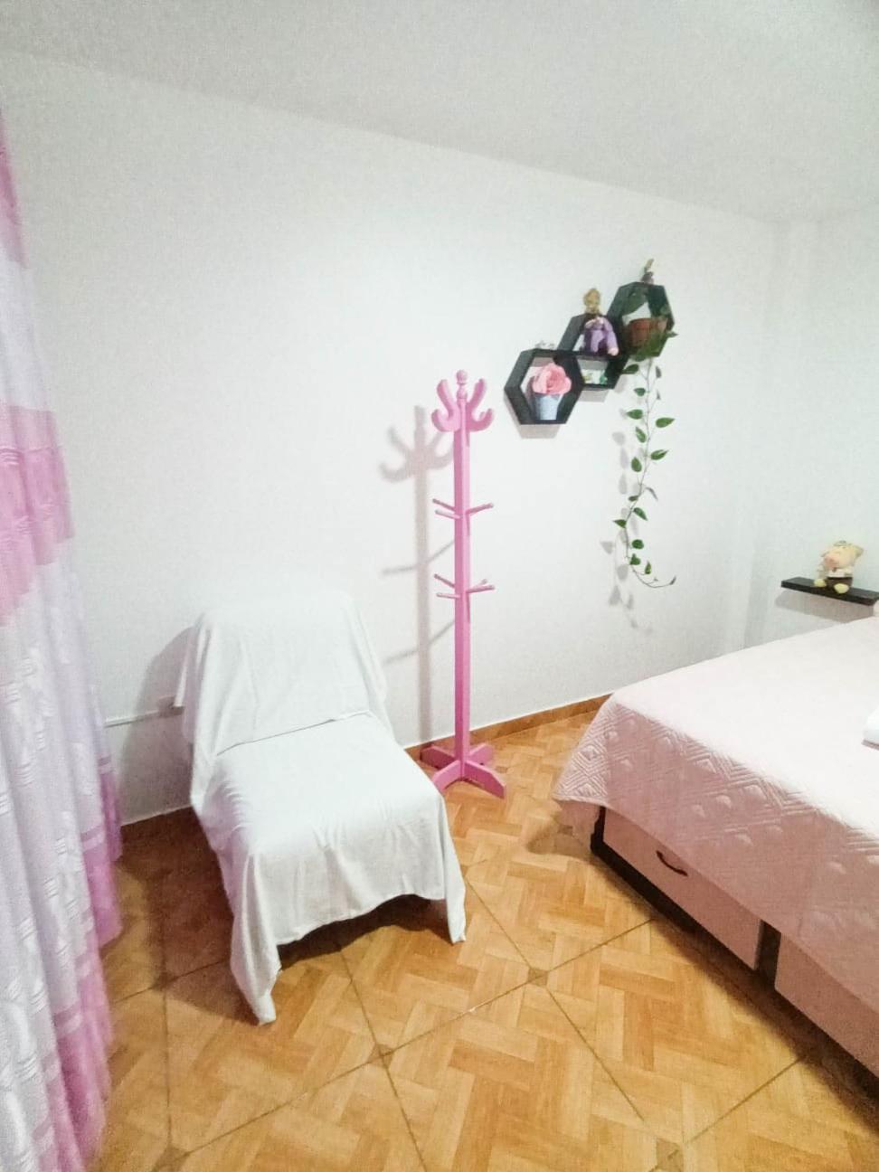 Apartment Close To Airport - Free One Time Pickup - A Y J Familia Lima